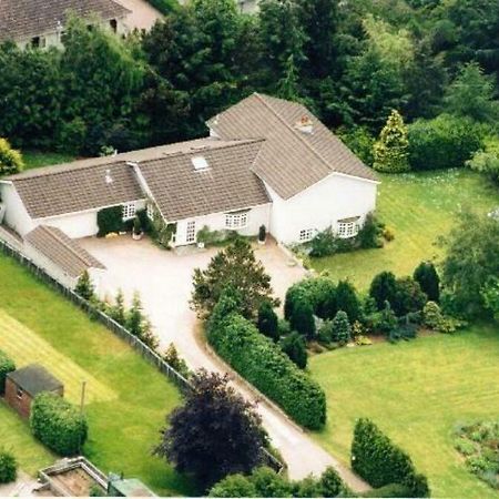 Отель Robinhill Garden Форрес Экстерьер фото